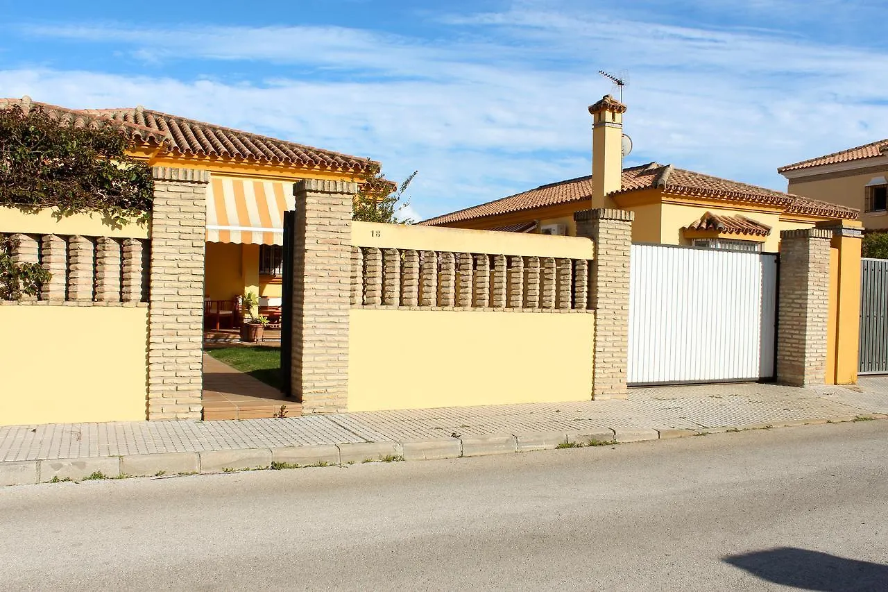 Holiday home Chalet Alegria Con Piscina Y Wifi